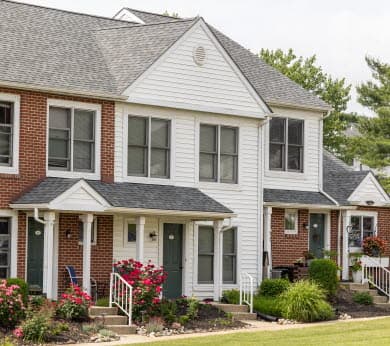 Bentley Ext_resize_346X519_crop_367X390_66_-10.JPG